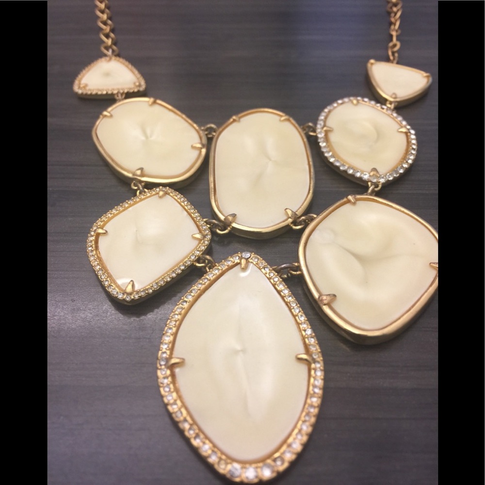 Stella and Dot Fiona Bib Necklace - Picture 2 of 4